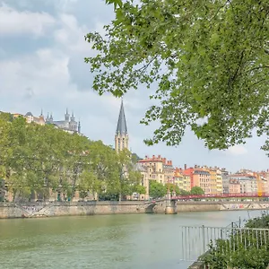 Appartement Le Calme Et Cosy Avec Parking Gratuit, Lyon